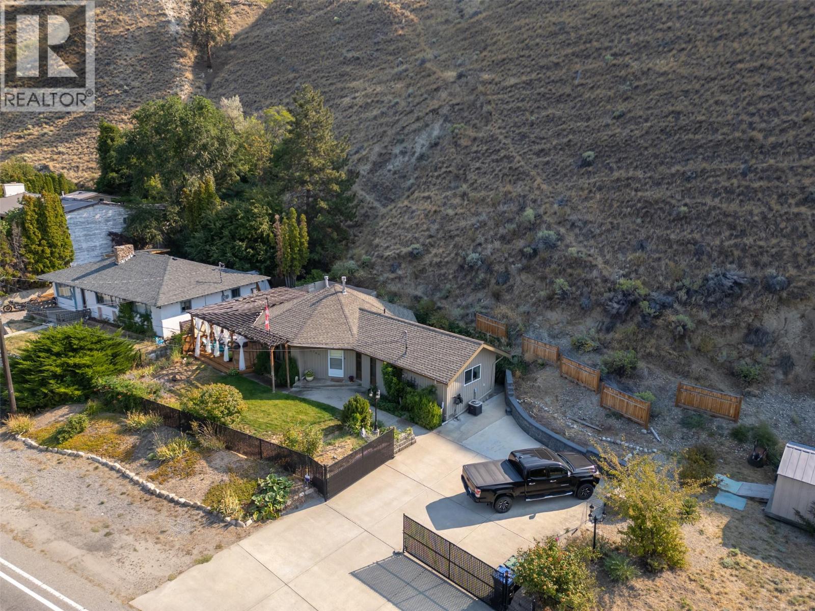 4744 Lakeside Road - 1