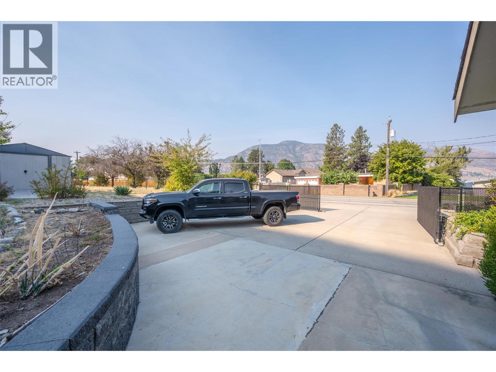 4744 Lakeside Road - 47