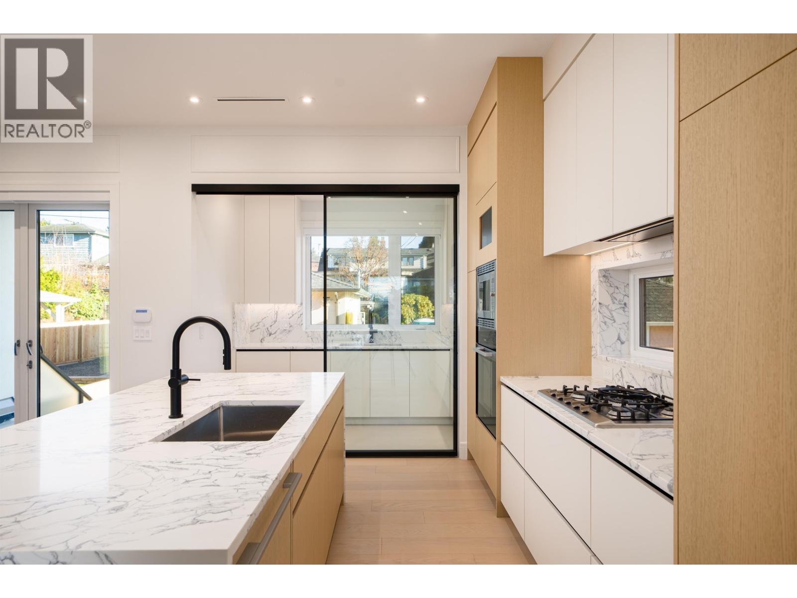 7382 MAPLE STREET, Vancouver