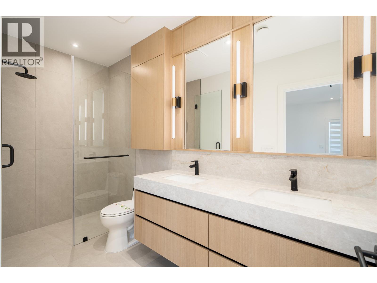 7382 MAPLE STREET, Vancouver