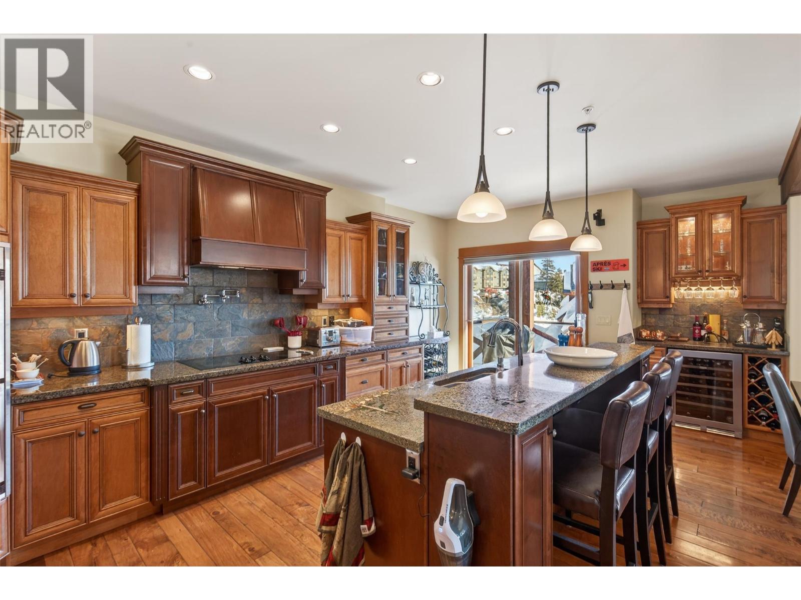 10 80 Kettleview Road, Big White