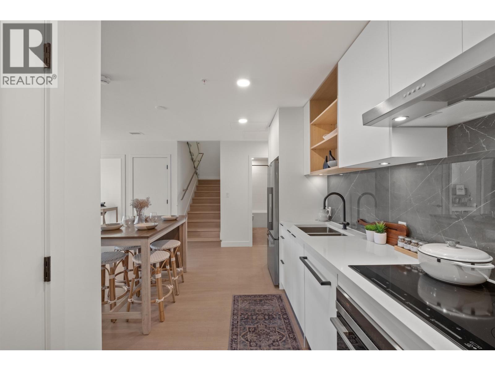 103 333 ST. DAVIDS AVENUE, North Vancouver