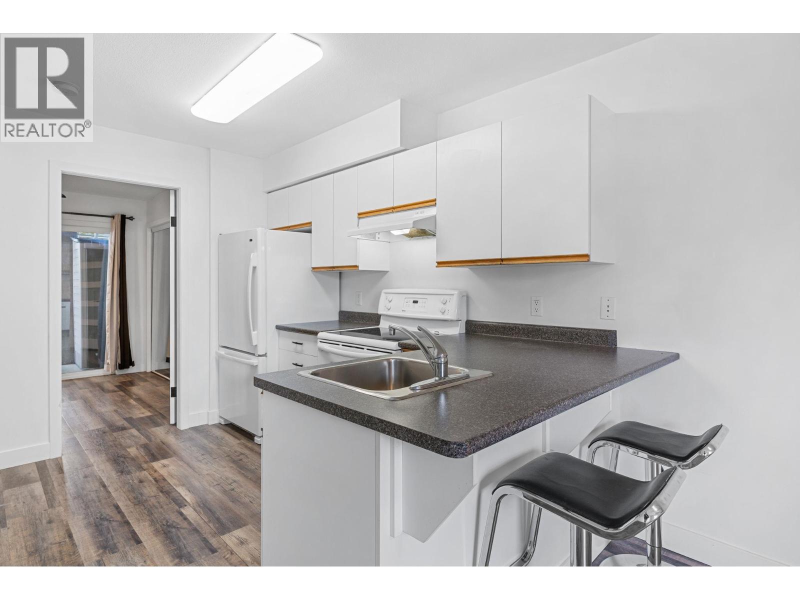 205 2585 Hebert Road, West Kelowna