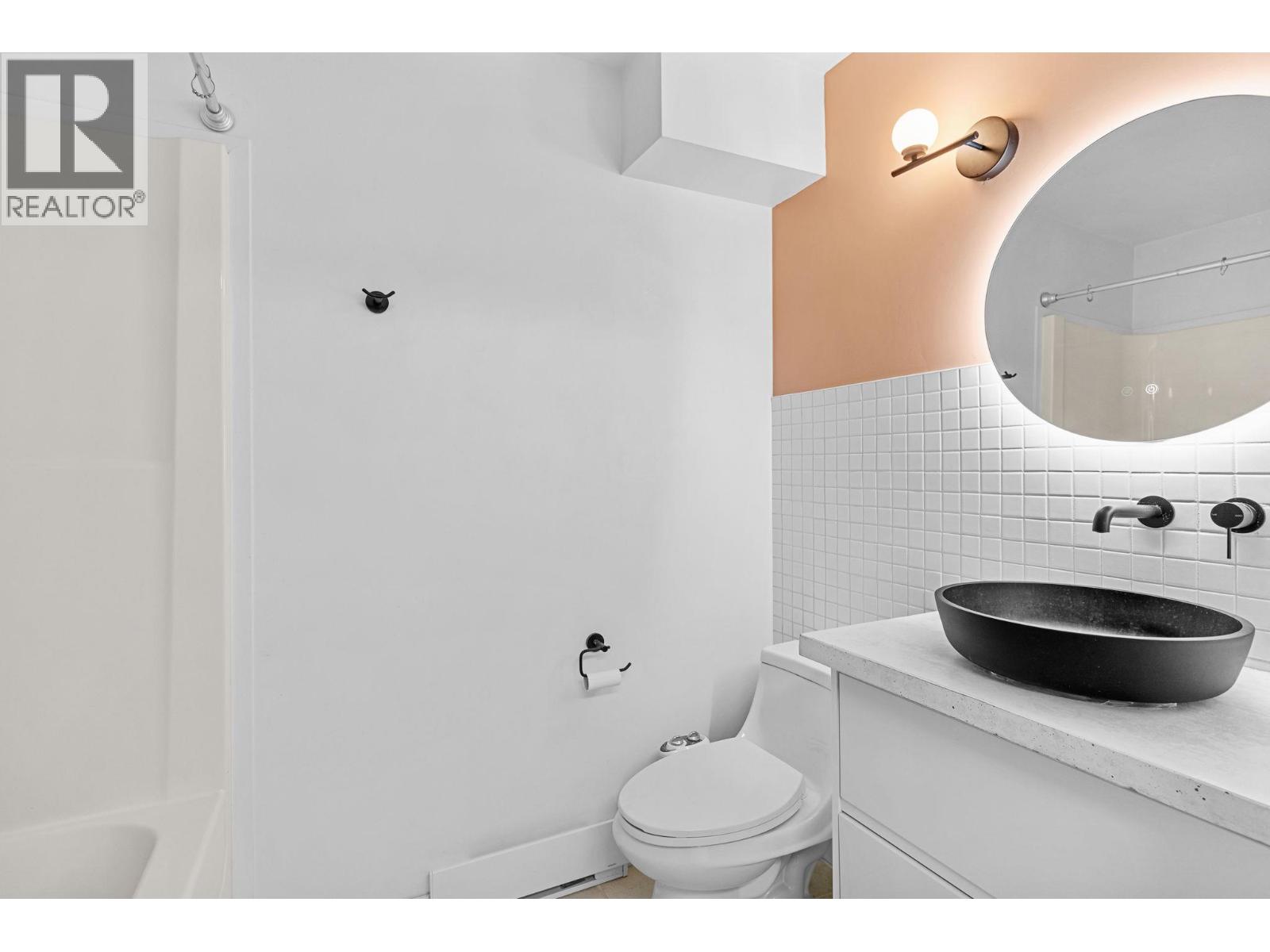 205 2585 Hebert Road, West Kelowna