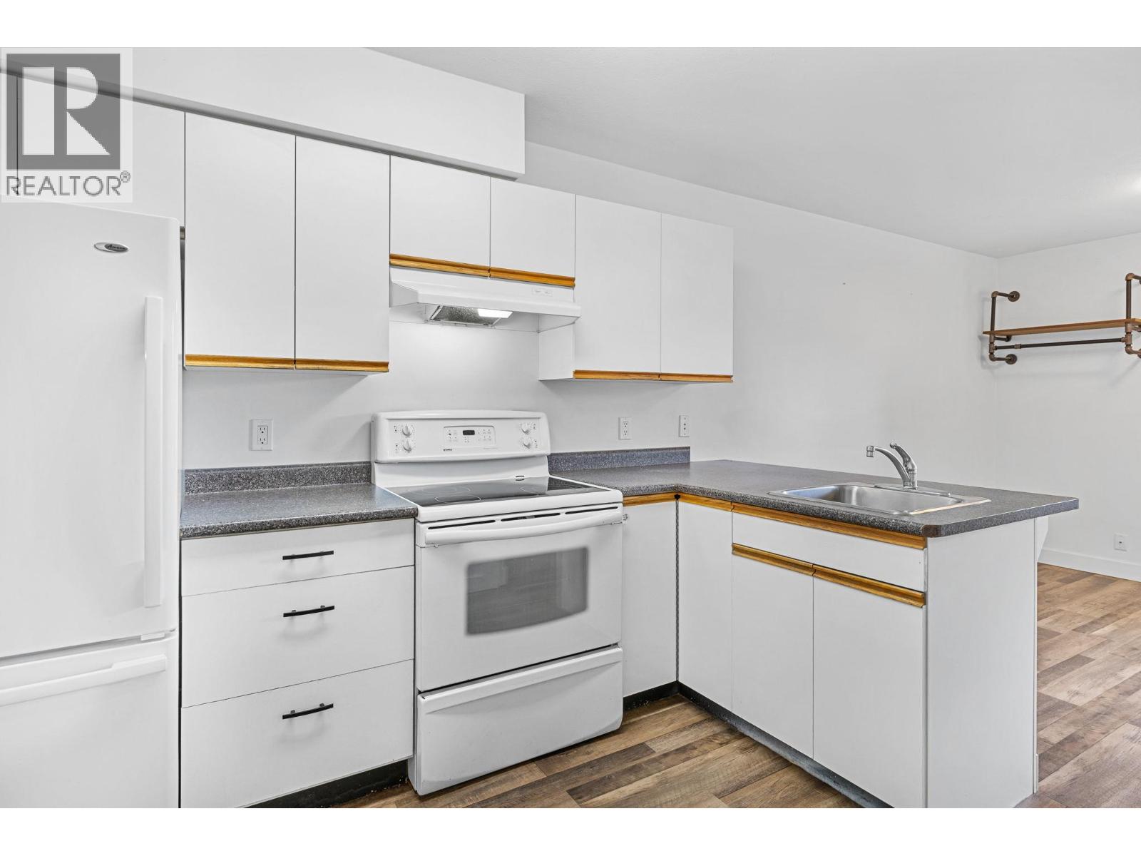 205 2585 Hebert Road, West Kelowna