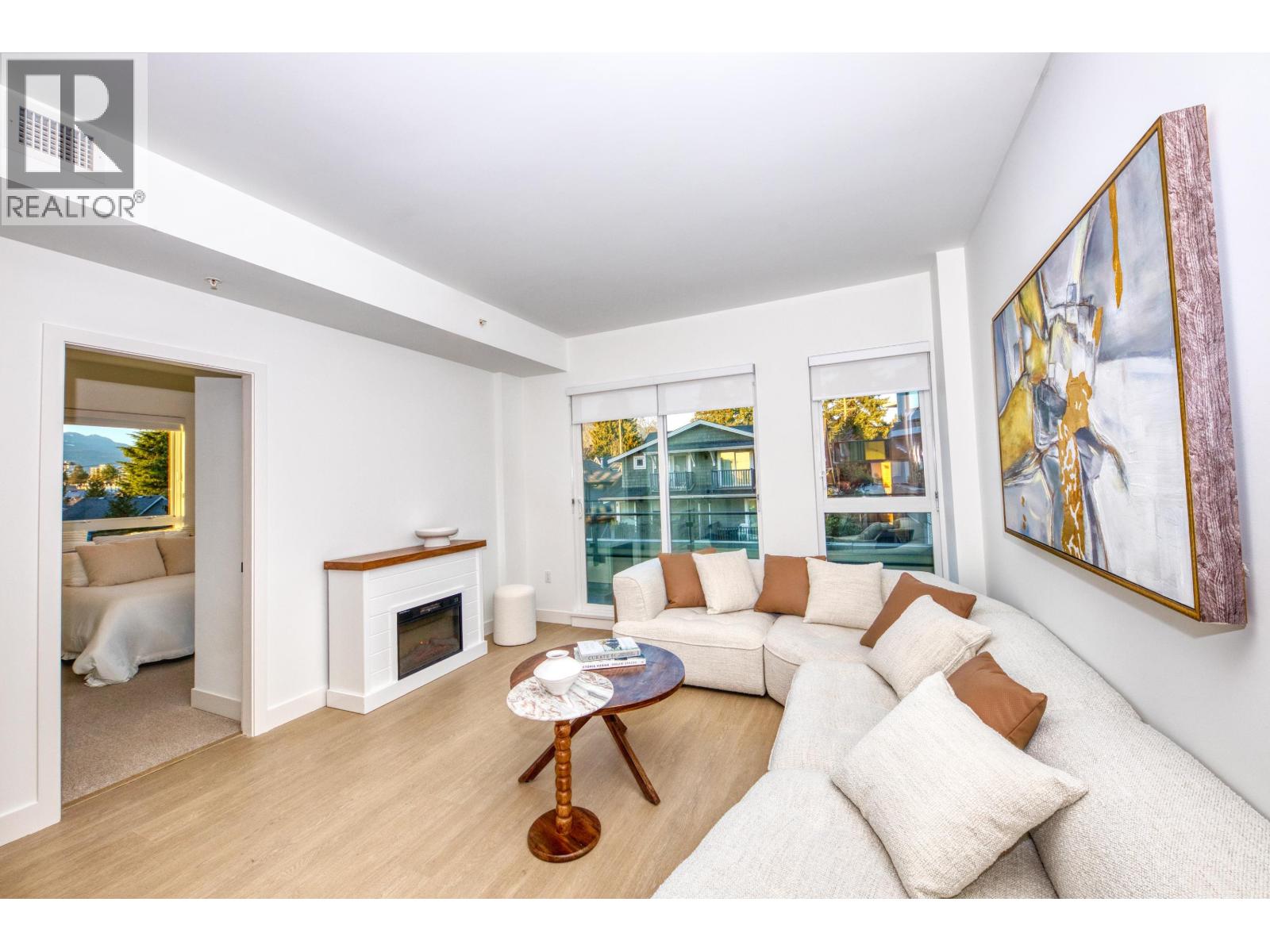 368 422 E 3RD STREET, North Vancouver