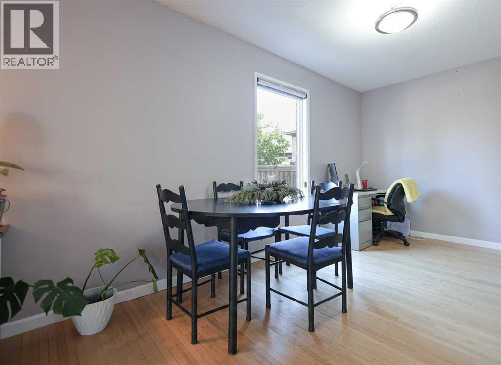 Single Family House for Sale in  Dalgleish Bay NW Dalhousie Calgary 