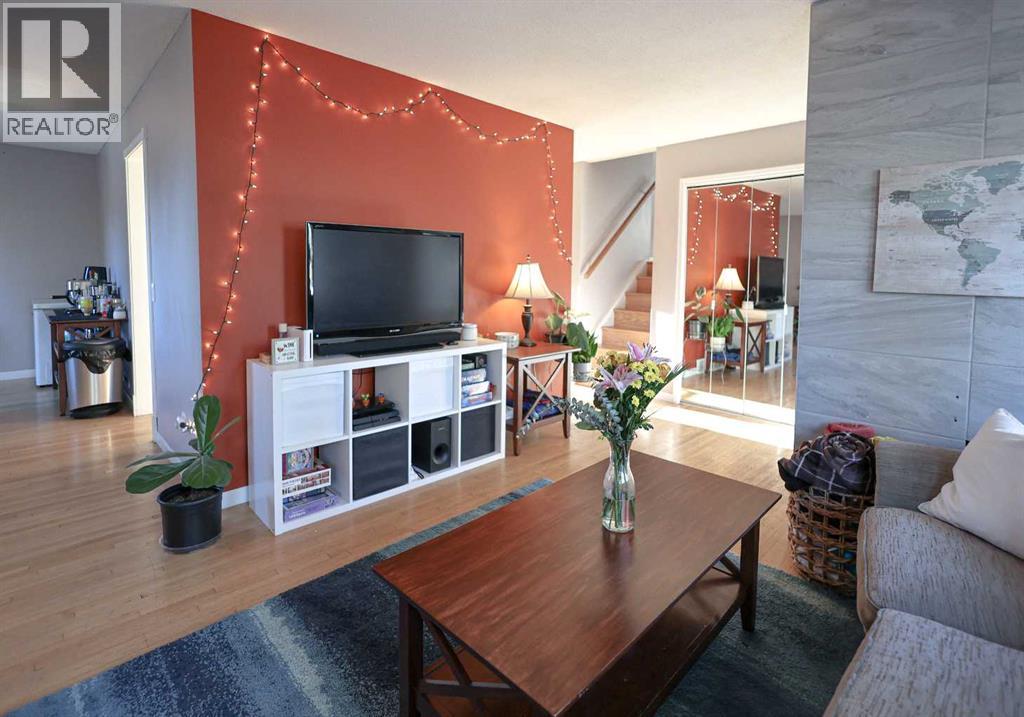 Single Family House for Sale in  Dalgleish Bay NW Dalhousie Calgary 