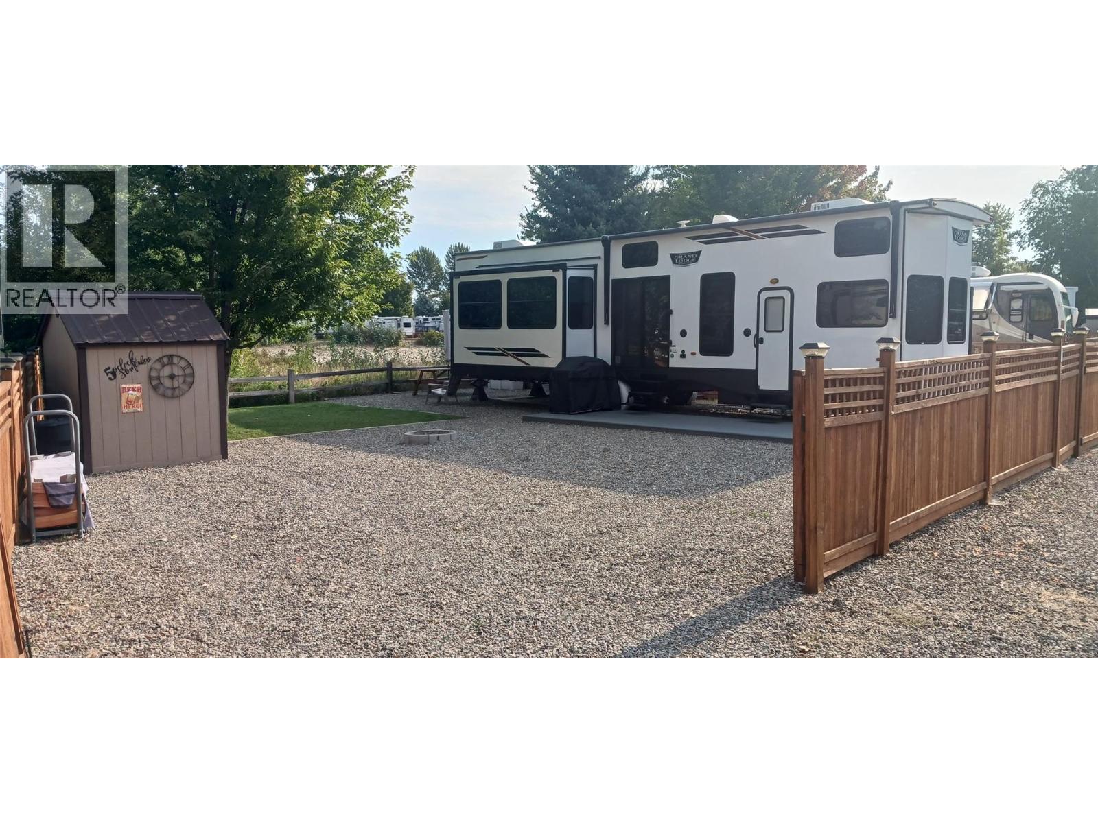 11 Marina Way - photo 2