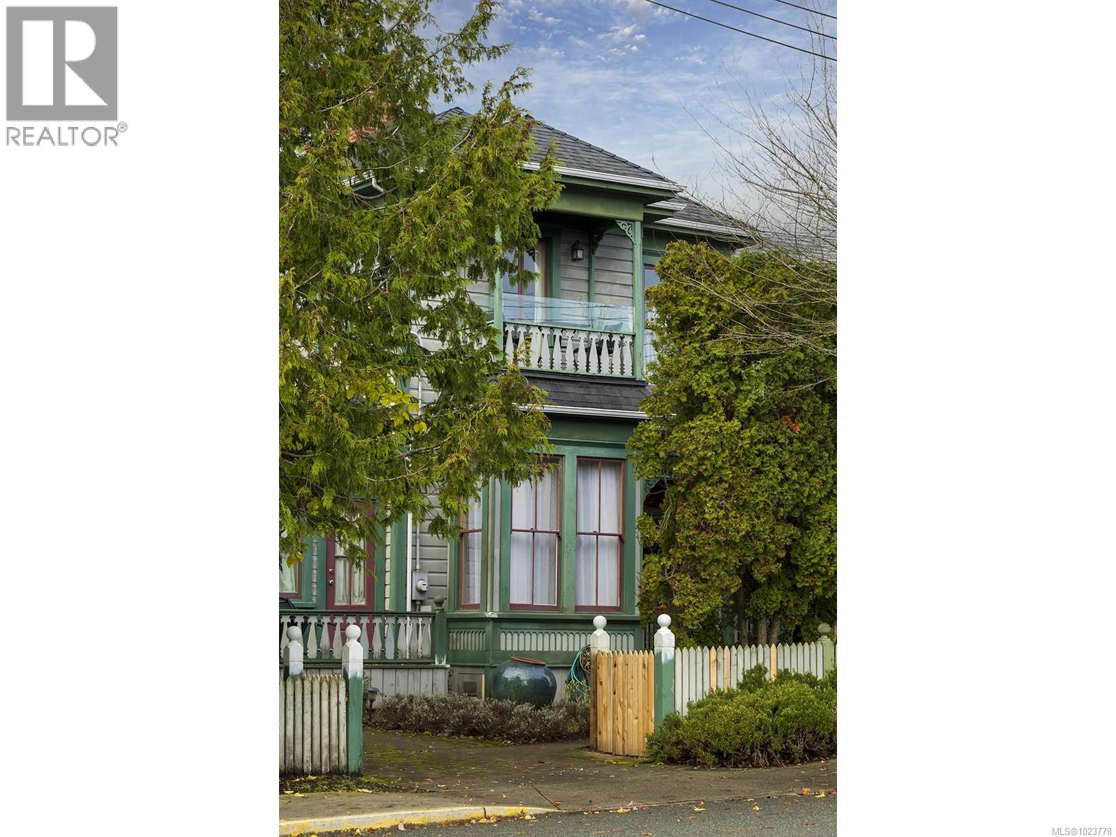  332 Catherine Street, Victoria