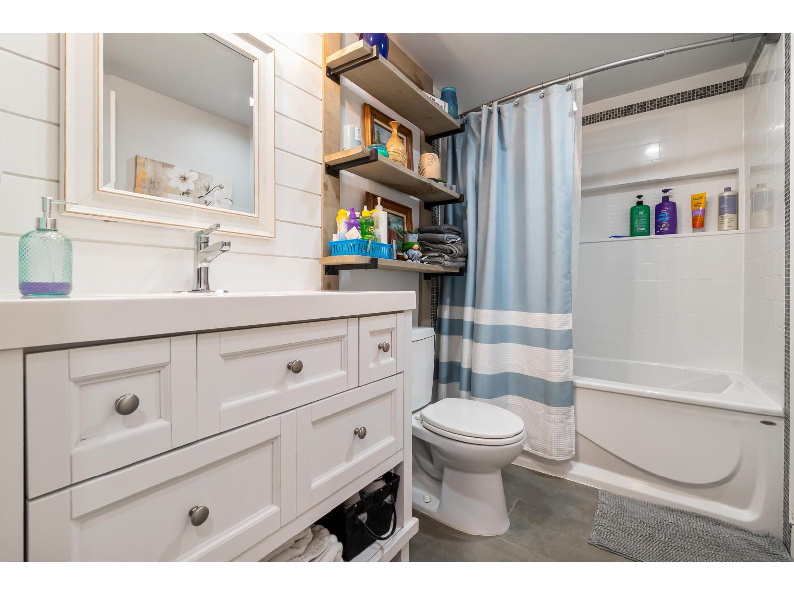 104 9516 ROTARY STREET, Chilliwack Proper East, Chilliwack