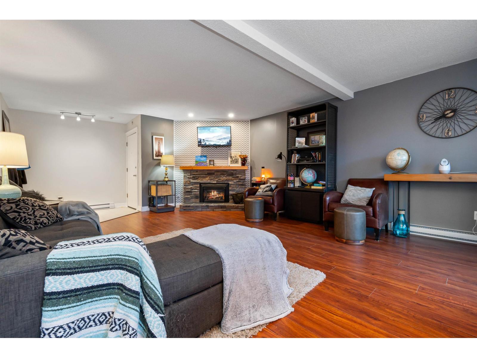 104 9516 ROTARY STREET, Chilliwack Proper East, Chilliwack