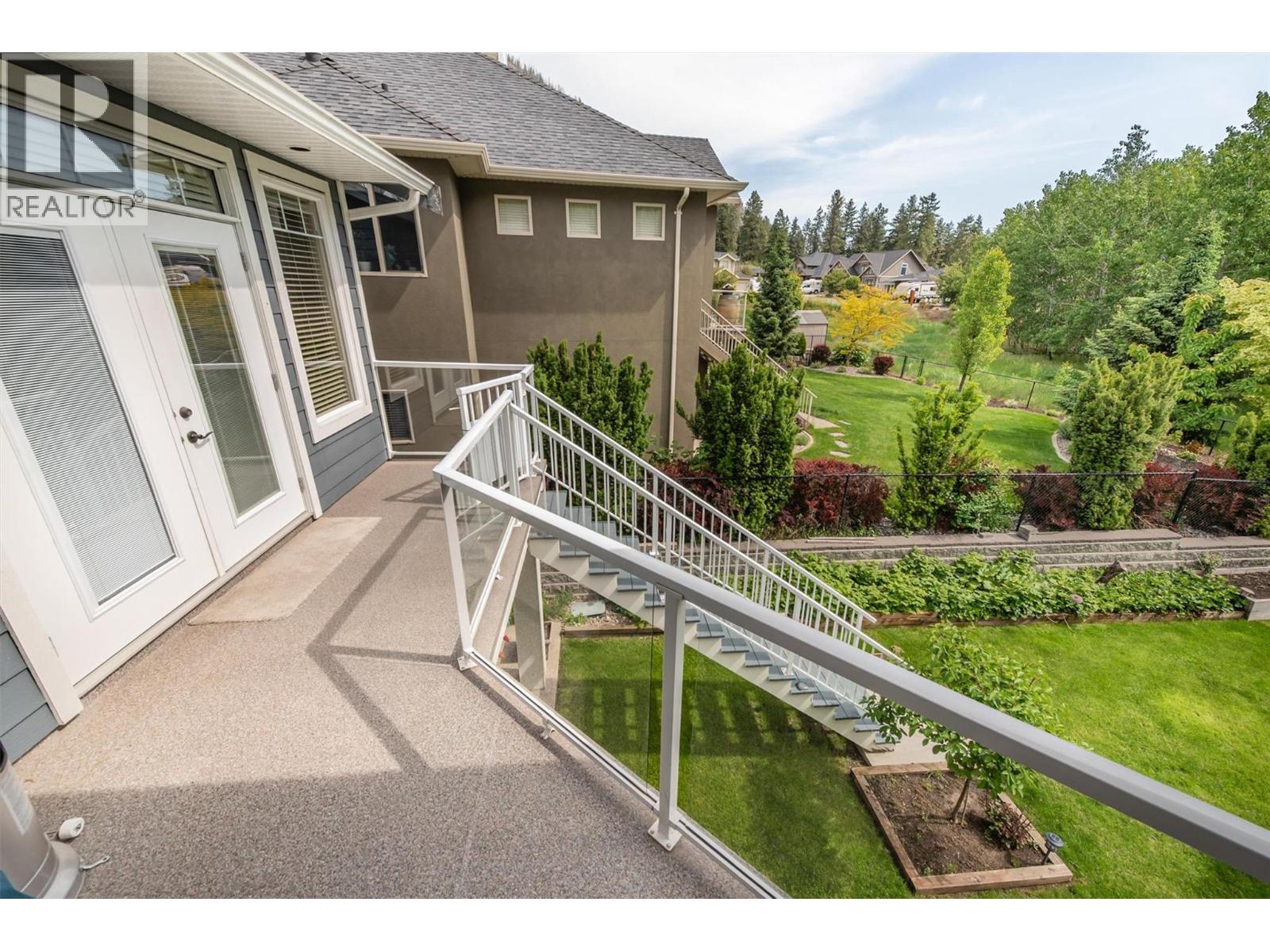  2423 Paramount Drive, West Kelowna