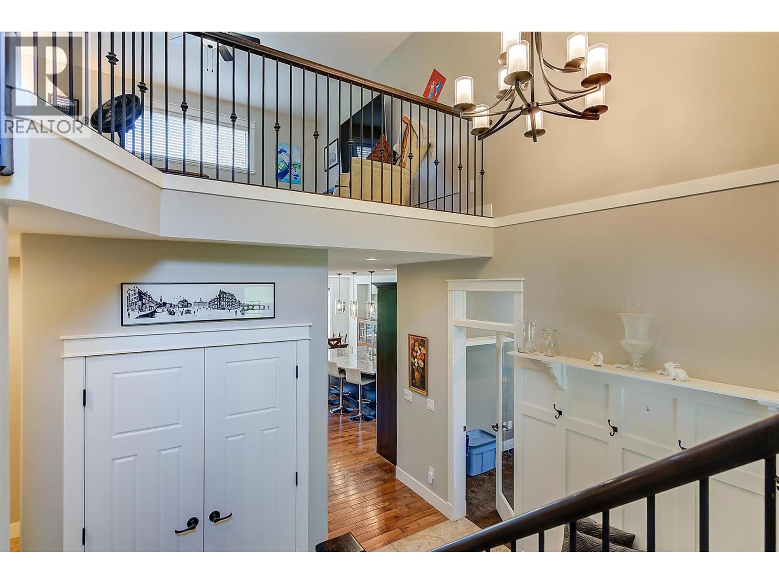  2423 Paramount Drive, West Kelowna