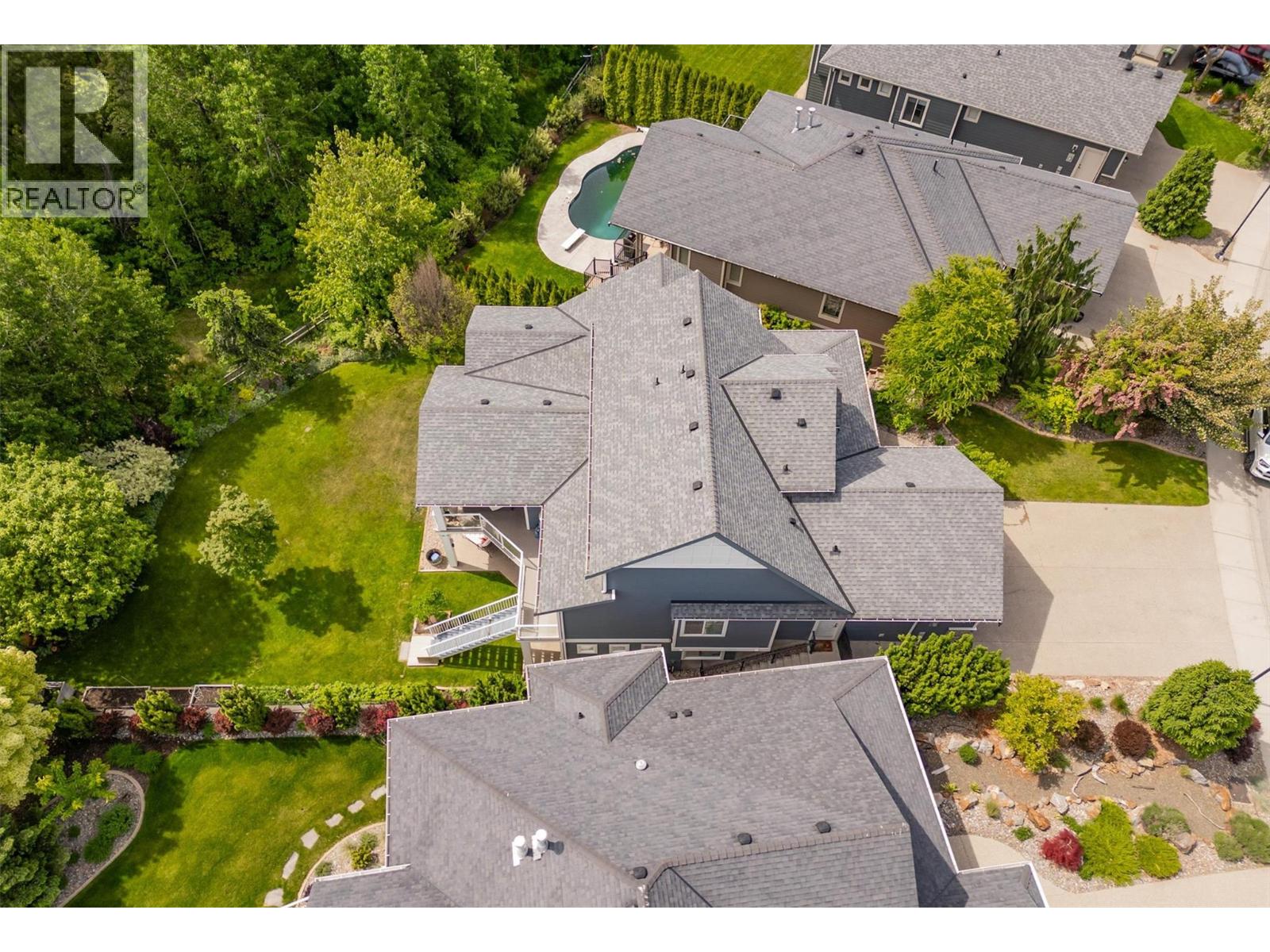  2423 Paramount Drive, West Kelowna