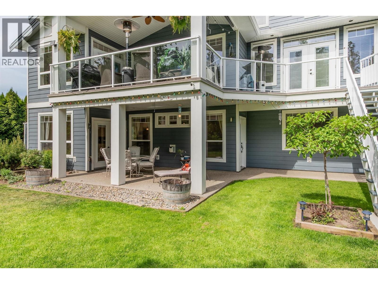  2423 Paramount Drive, West Kelowna