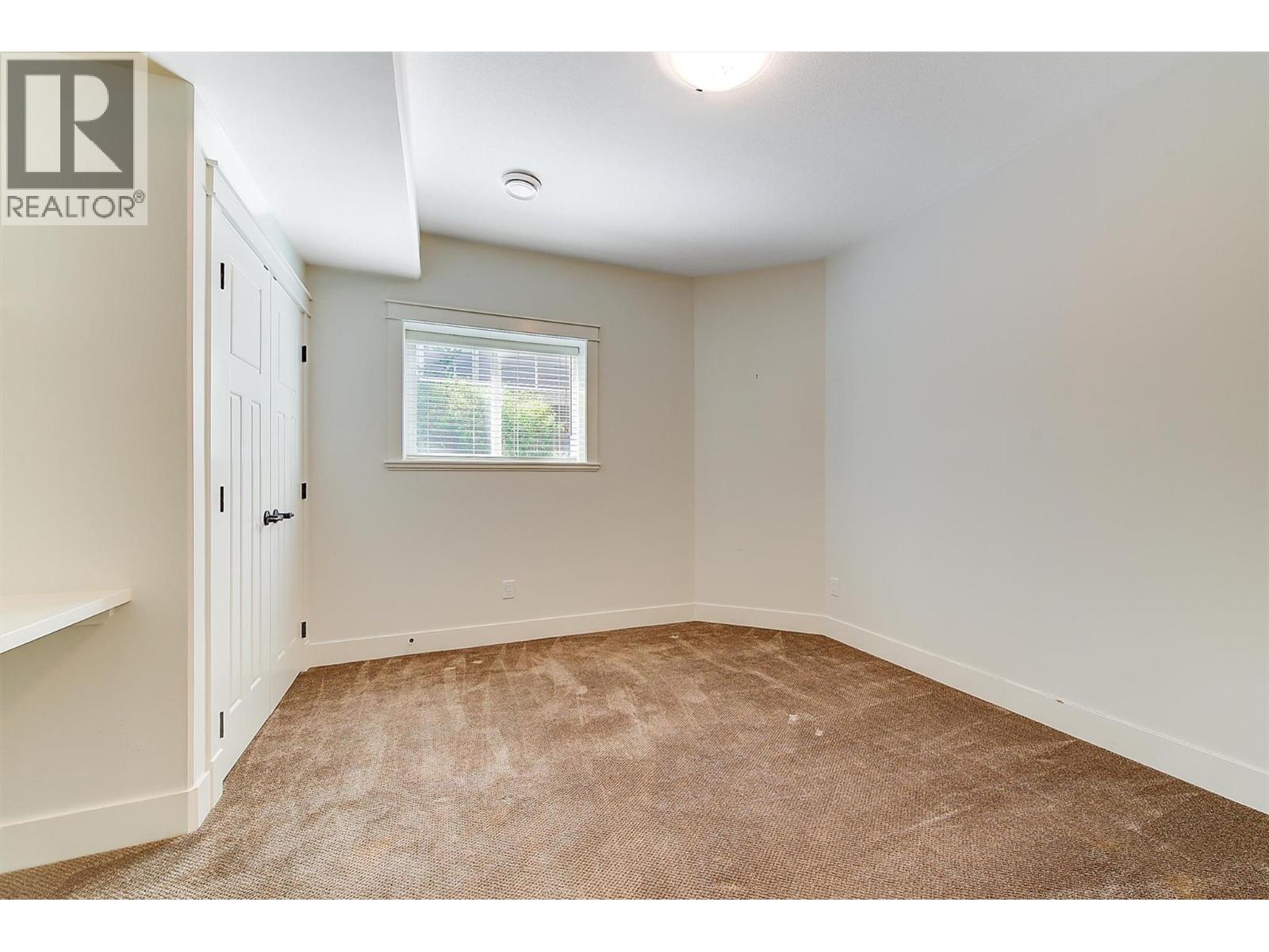  2423 Paramount Drive, West Kelowna