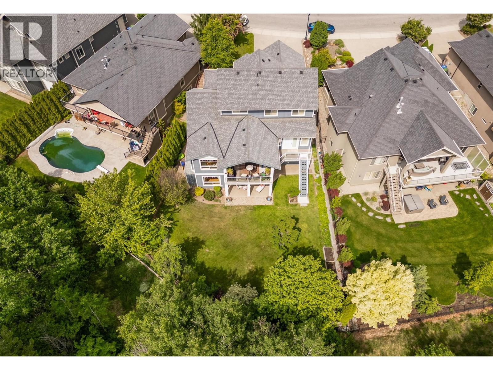  2423 Paramount Drive, West Kelowna