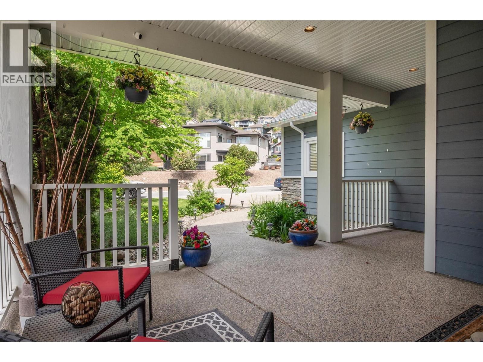  2423 Paramount Drive, West Kelowna