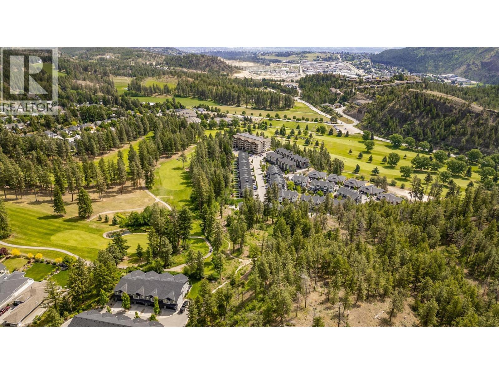  2423 Paramount Drive, West Kelowna