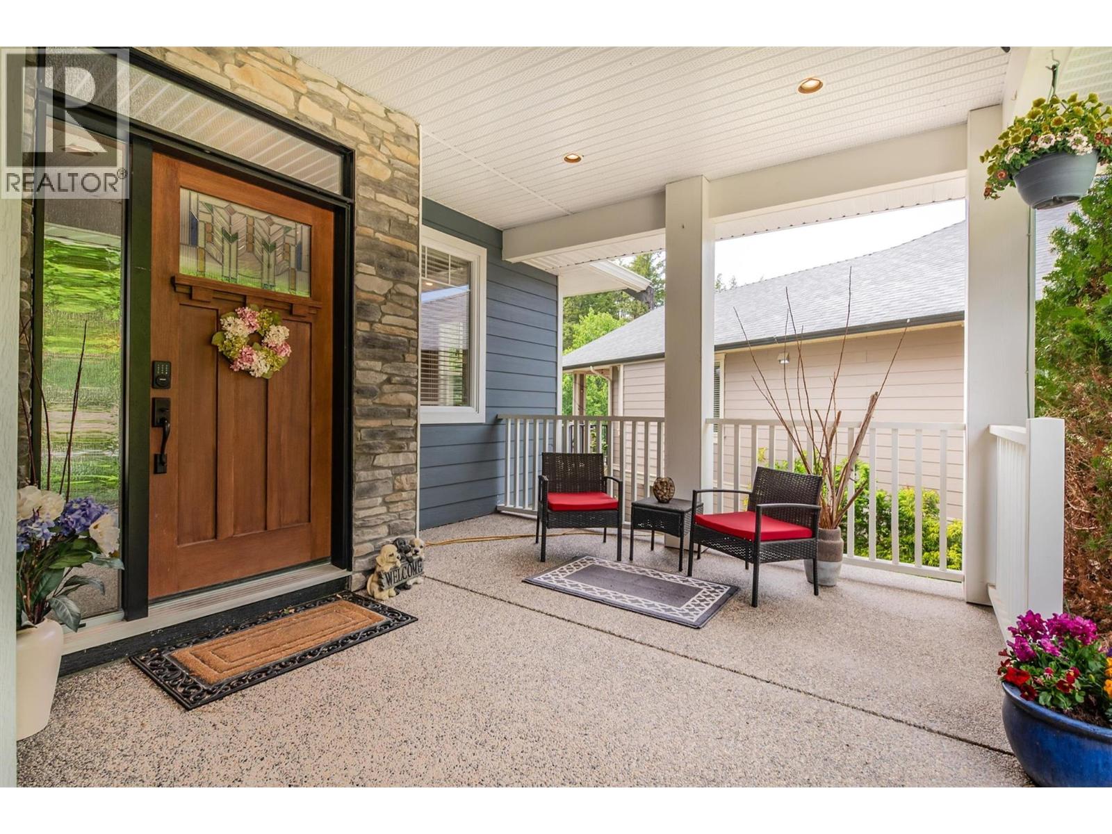  2423 Paramount Drive, West Kelowna