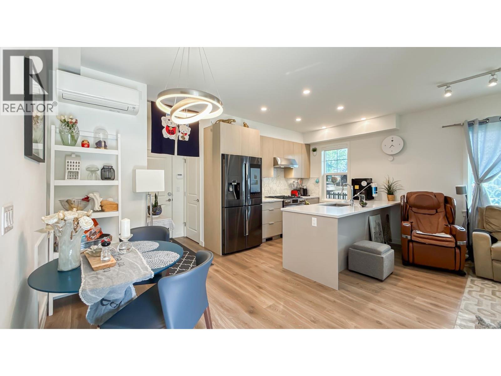 #4-7780 BRIDGE Street, Richmond