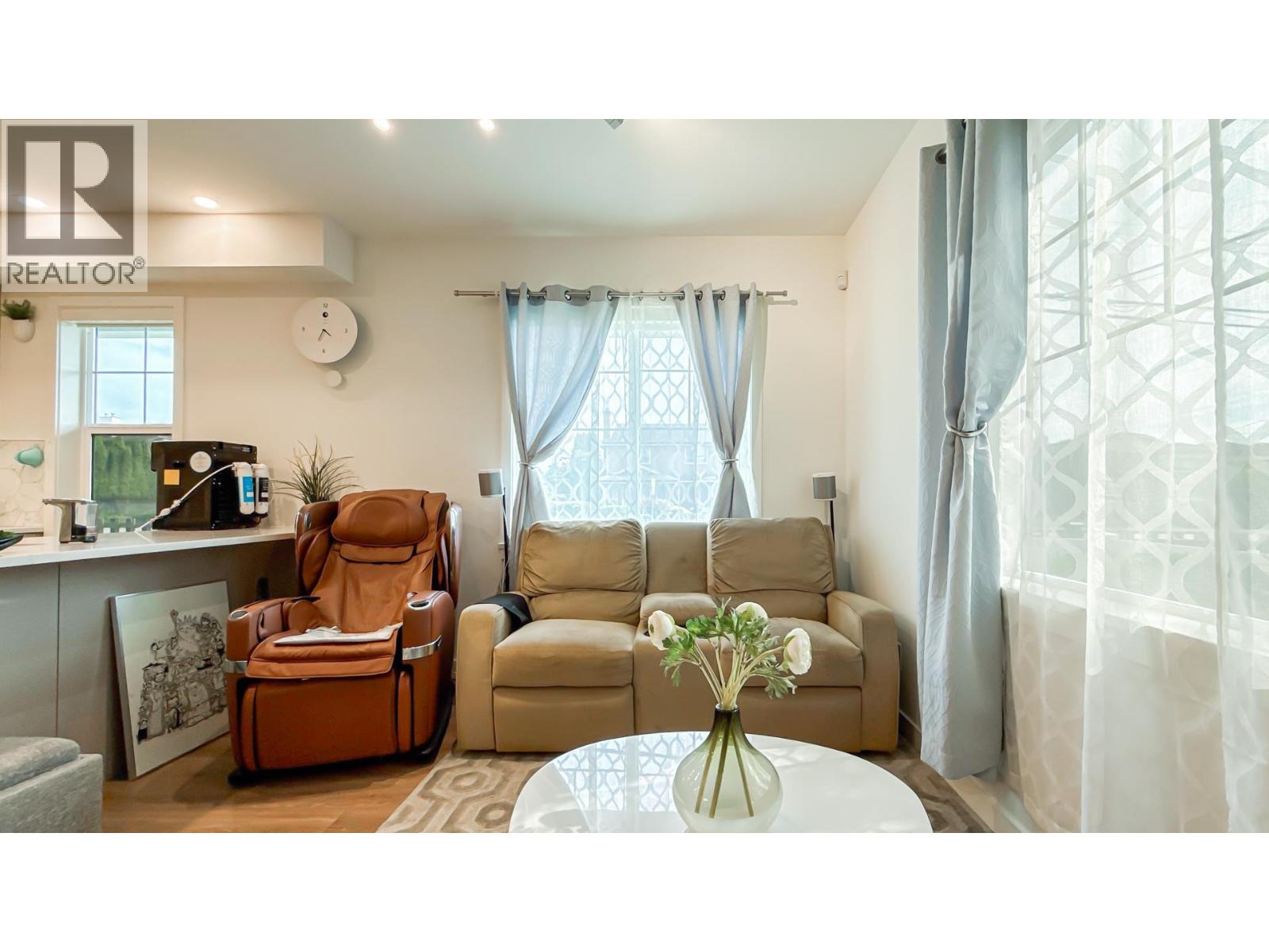 #4-7780 BRIDGE Street, Richmond