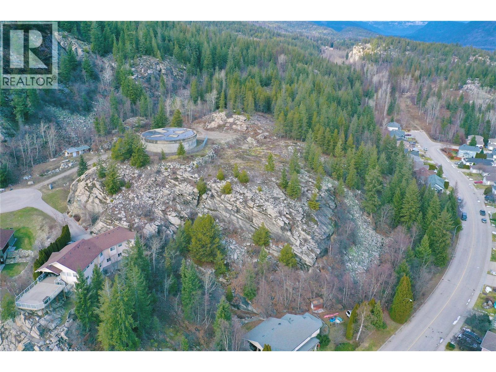 3500 14TH AVENUE - 17