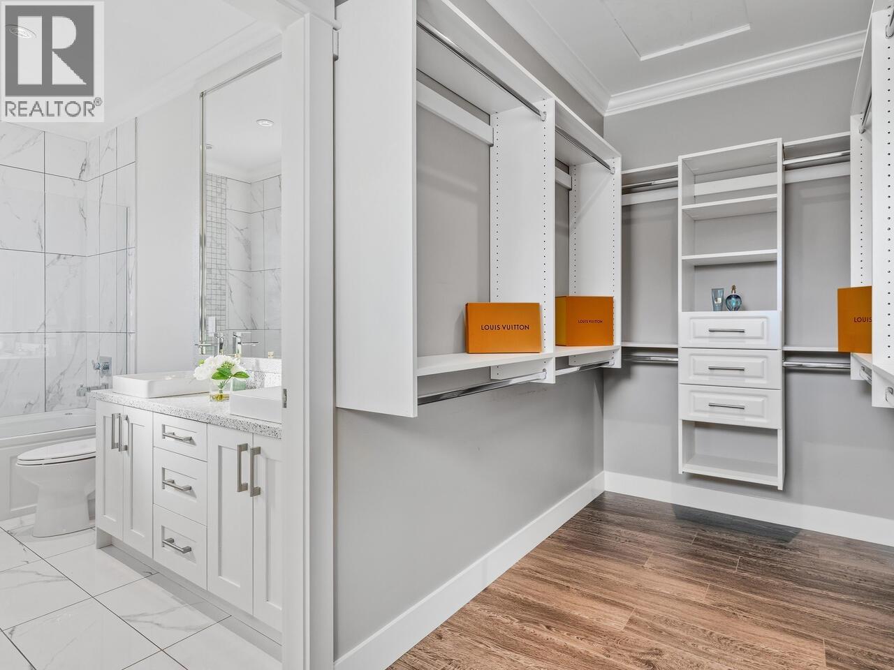 6739 HUMPHRIES AVENUE, Burnaby