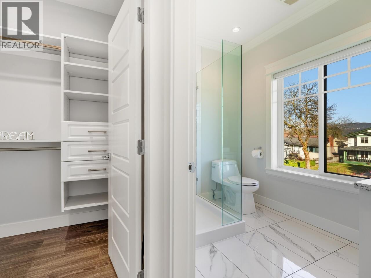 6739 HUMPHRIES AVENUE, Burnaby