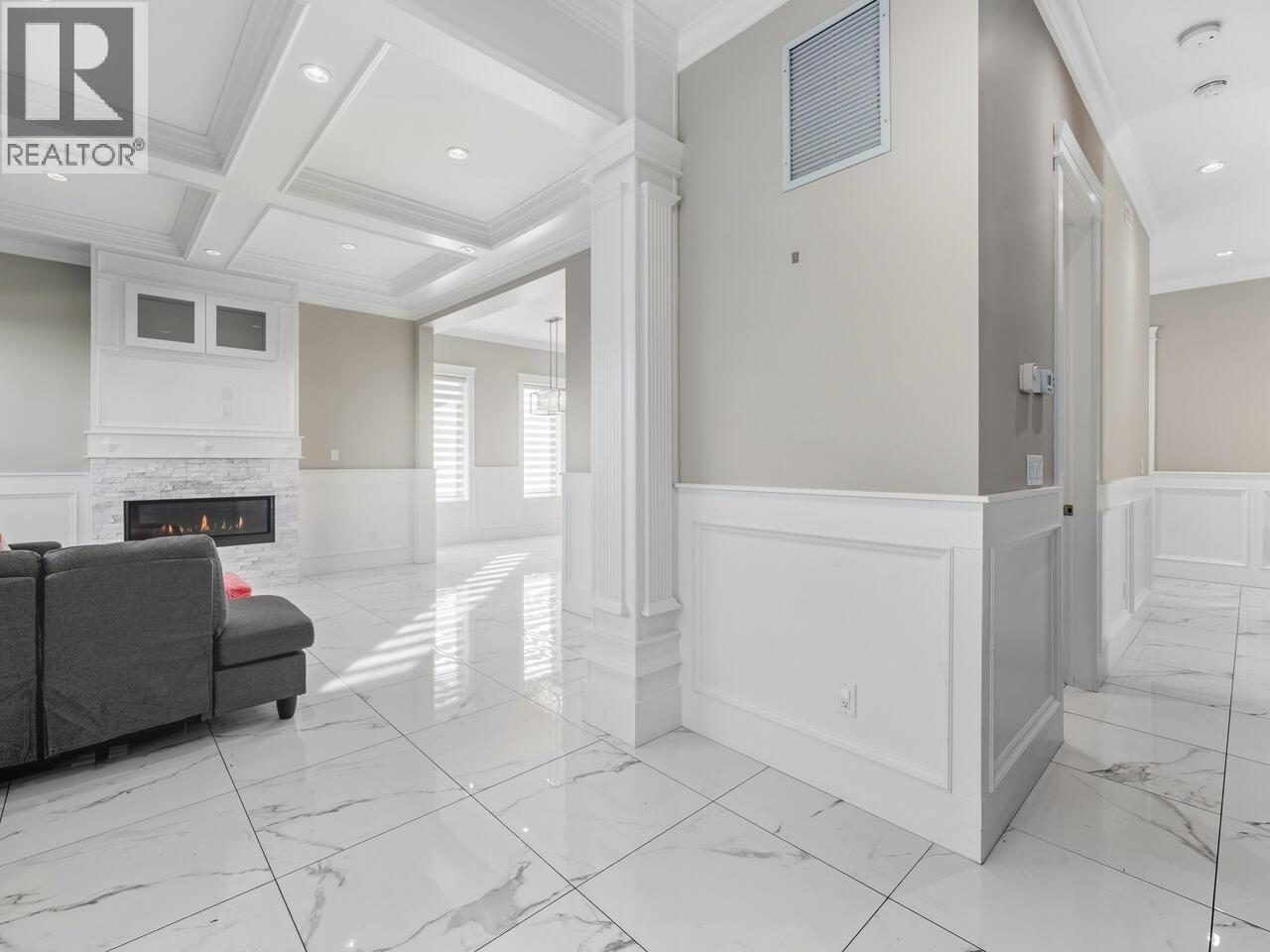 6739 HUMPHRIES AVENUE, Burnaby