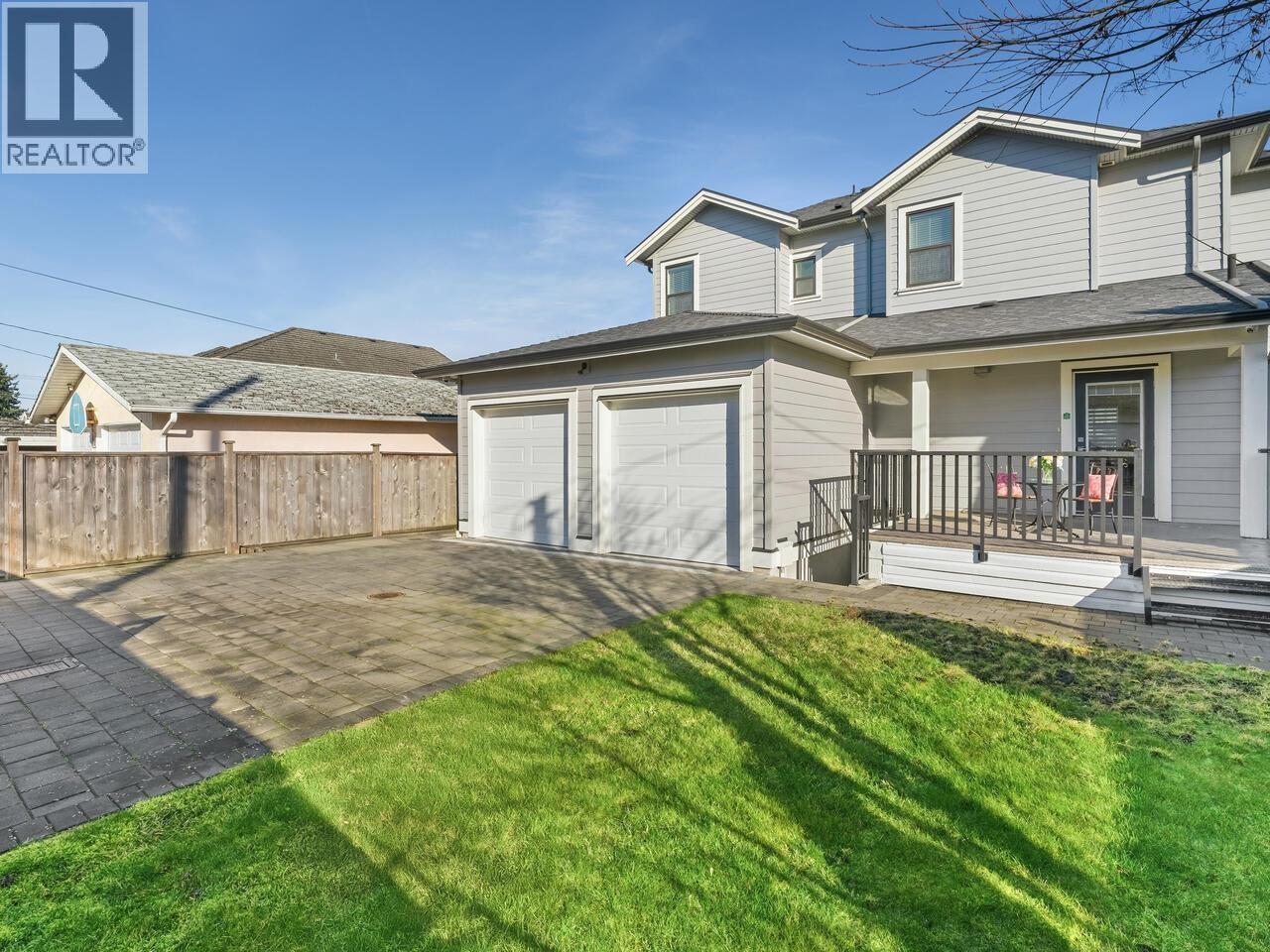 6739 HUMPHRIES AVENUE, Burnaby