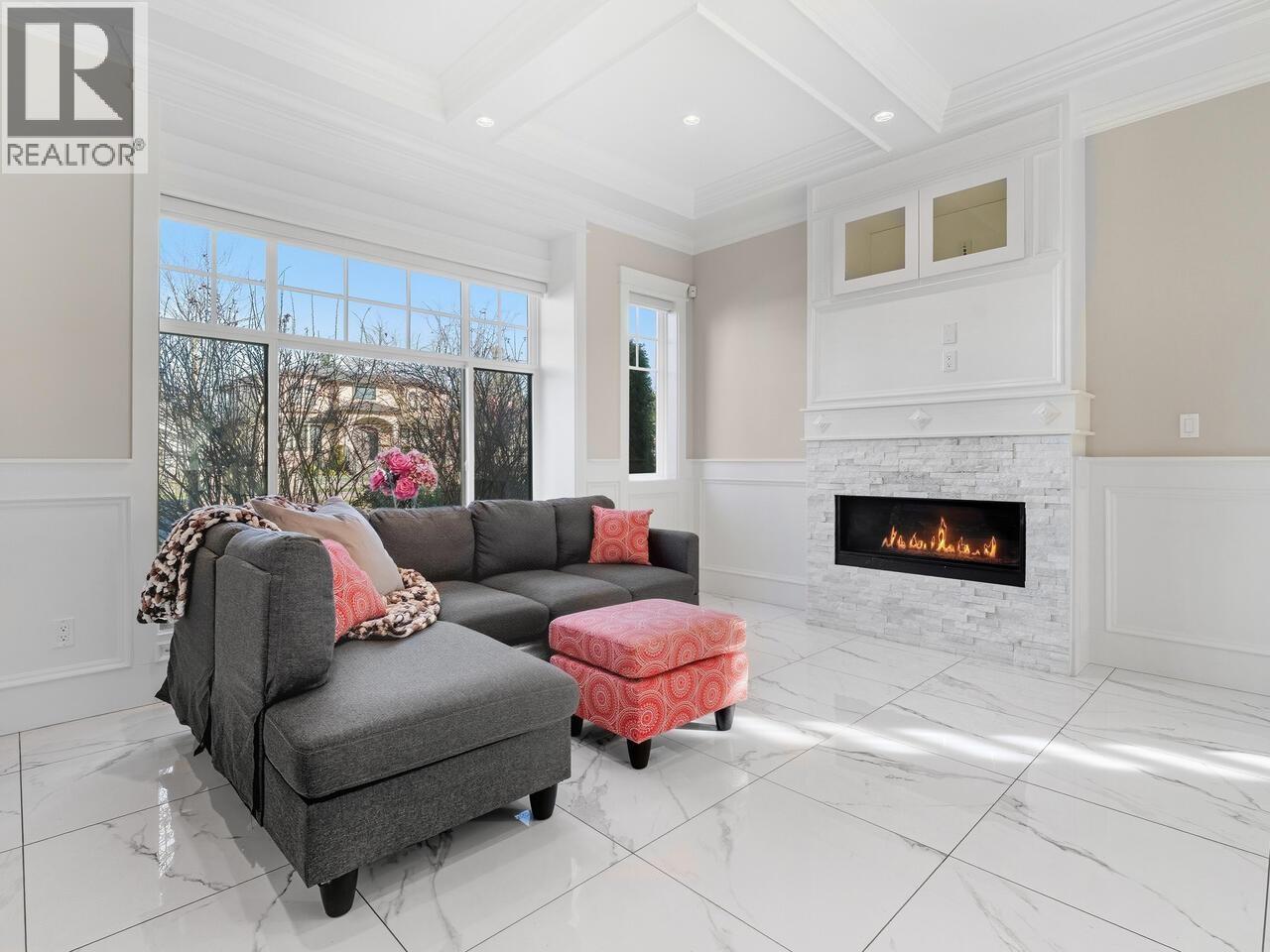 6739 HUMPHRIES AVENUE, Burnaby