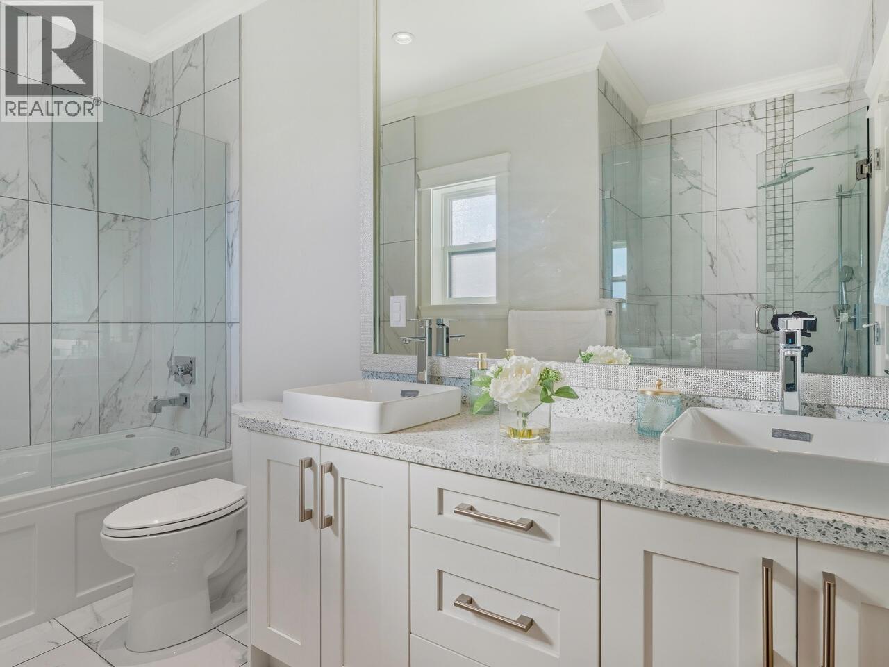 6739 HUMPHRIES AVENUE, Burnaby