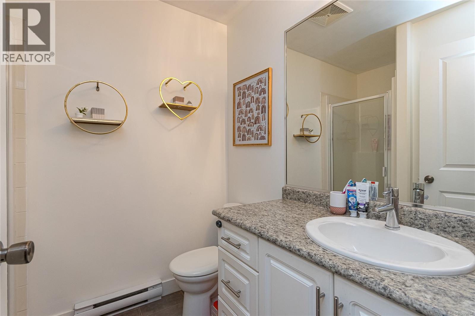 108 938 Dunford Avenue, Langford