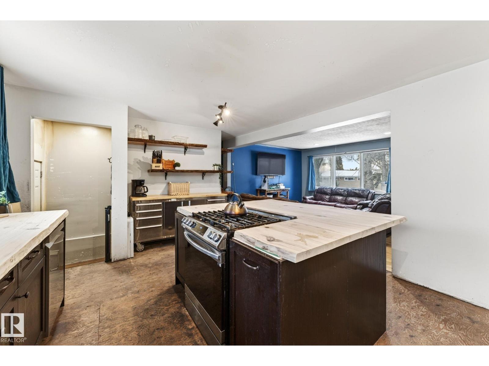 21 SHERIDAN DR, St. Albert