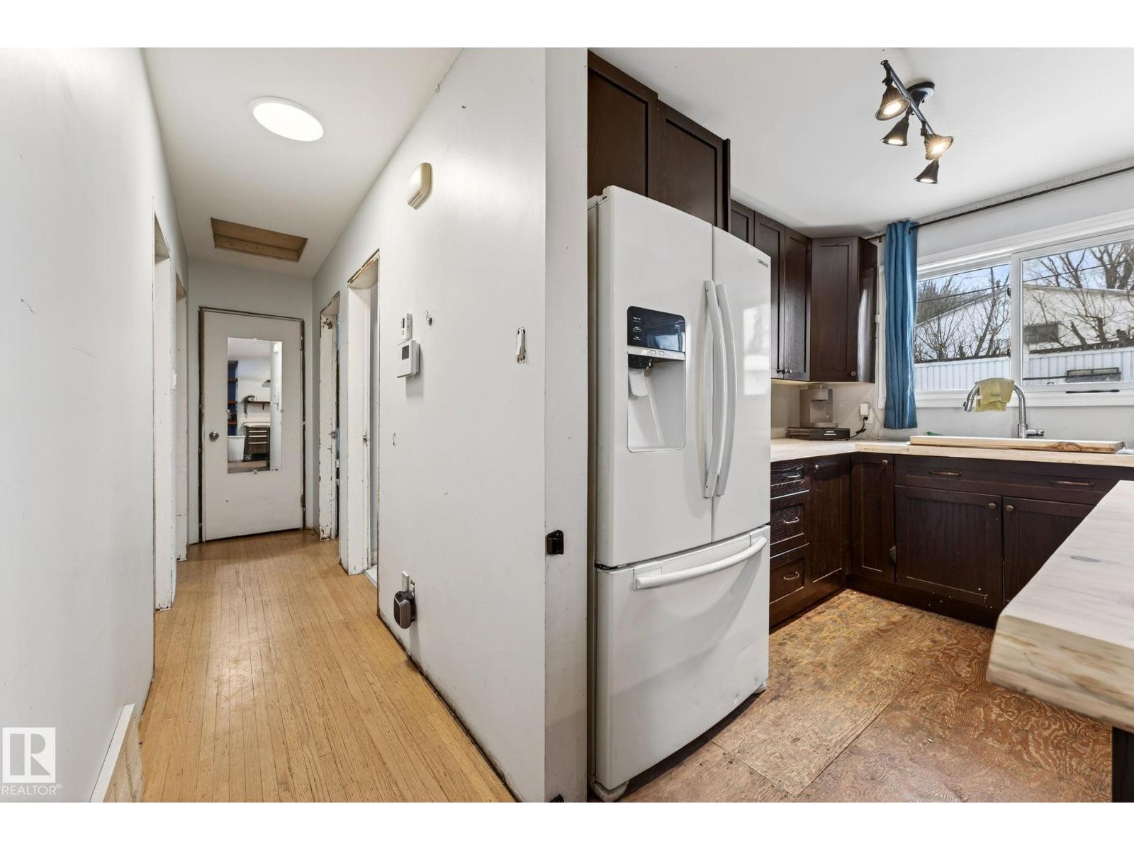 21 SHERIDAN DR, St. Albert