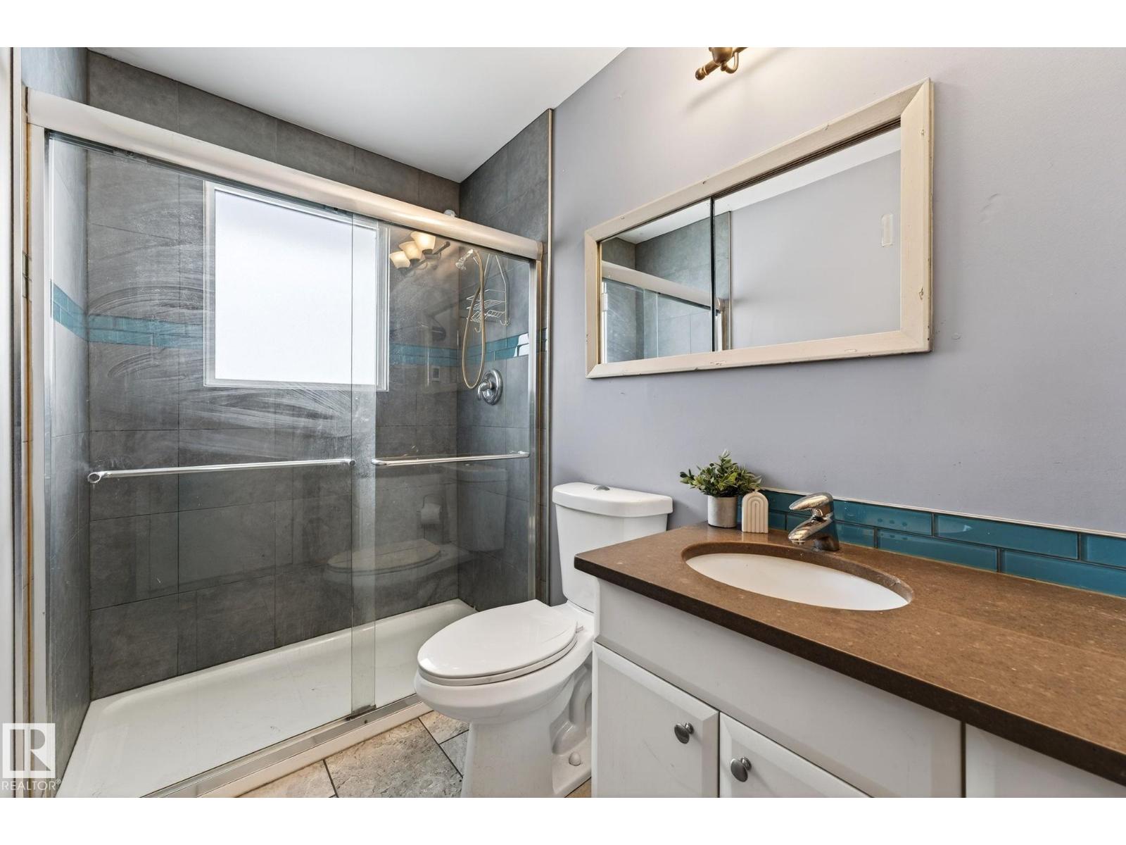 21 SHERIDAN DR, St. Albert