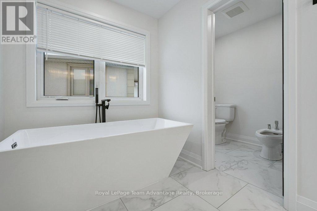 6pc Ensuite