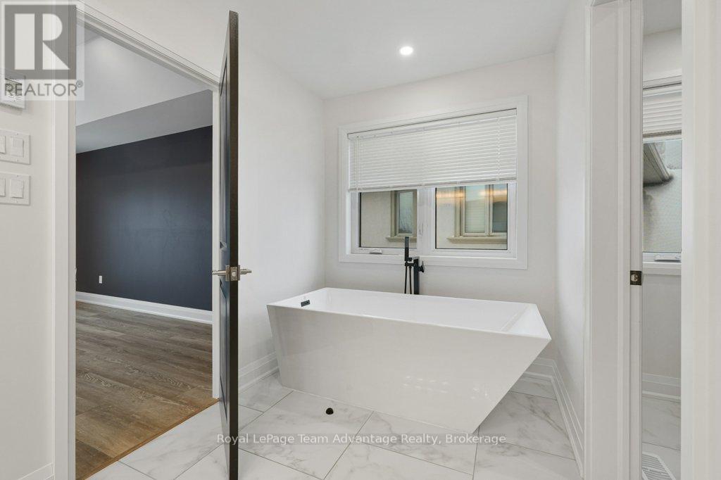 6pc Ensuite