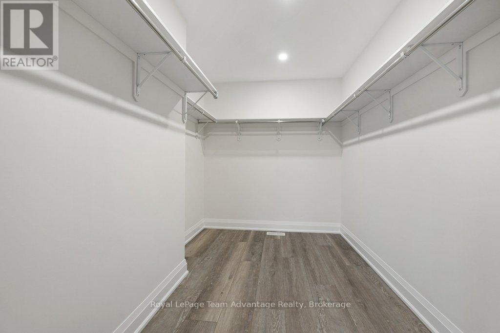 Walk in Closet for Primary