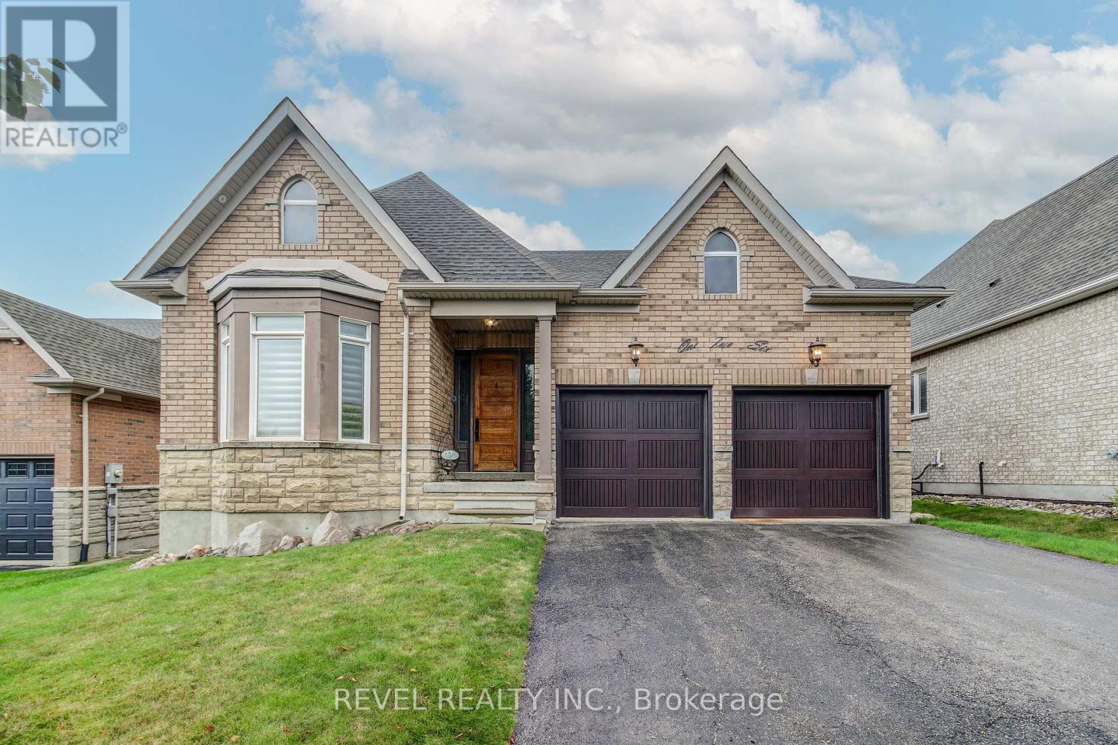 126 ABERFOYLE MILL CRESCENT - 1