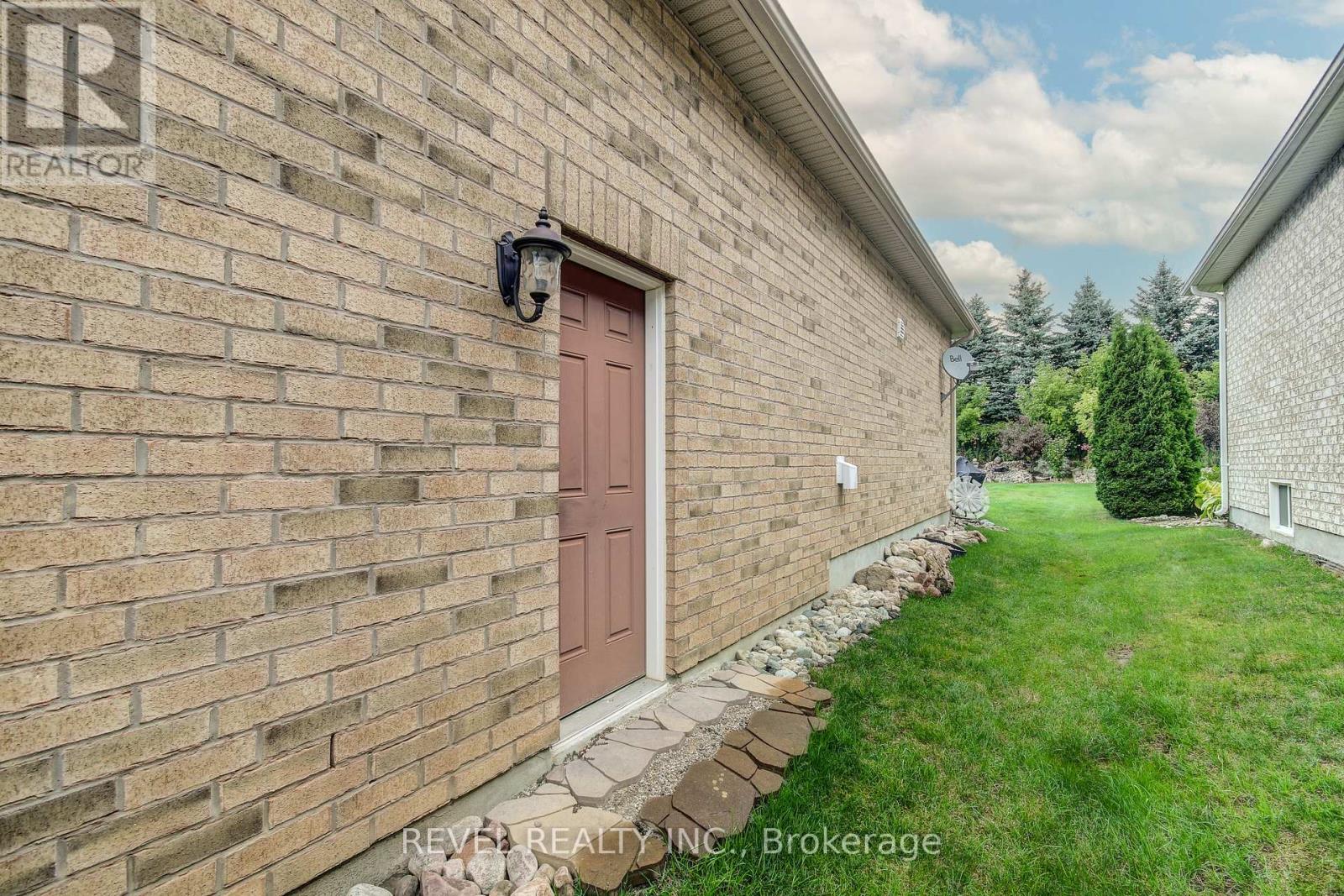 126 ABERFOYLE MILL CRESCENT - 32