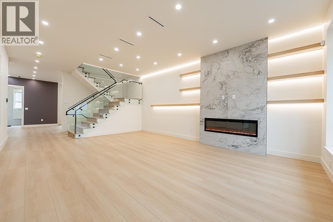 2 6554 CHARLES STREET, Burnaby