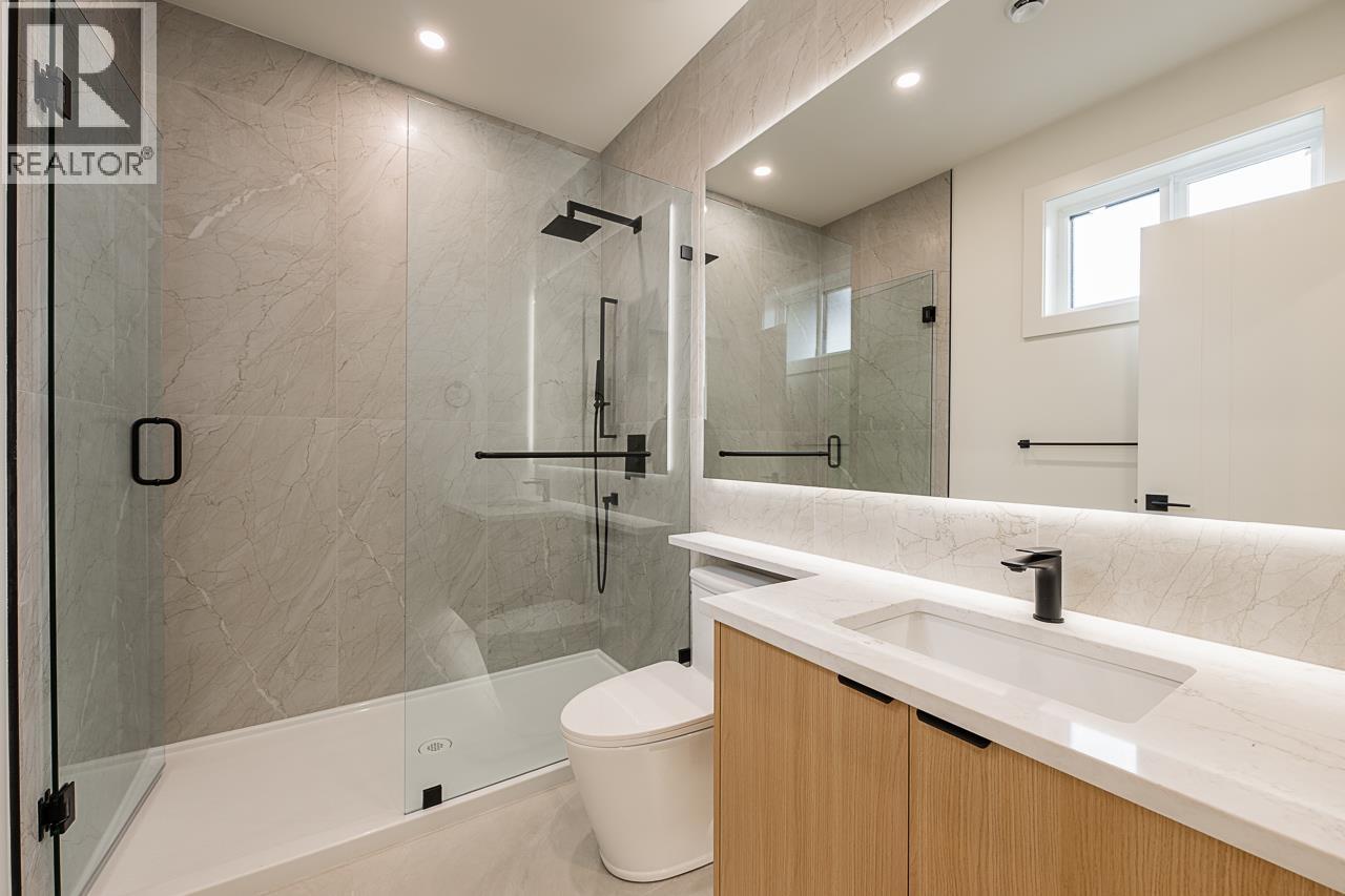 2 6554 CHARLES STREET, Burnaby