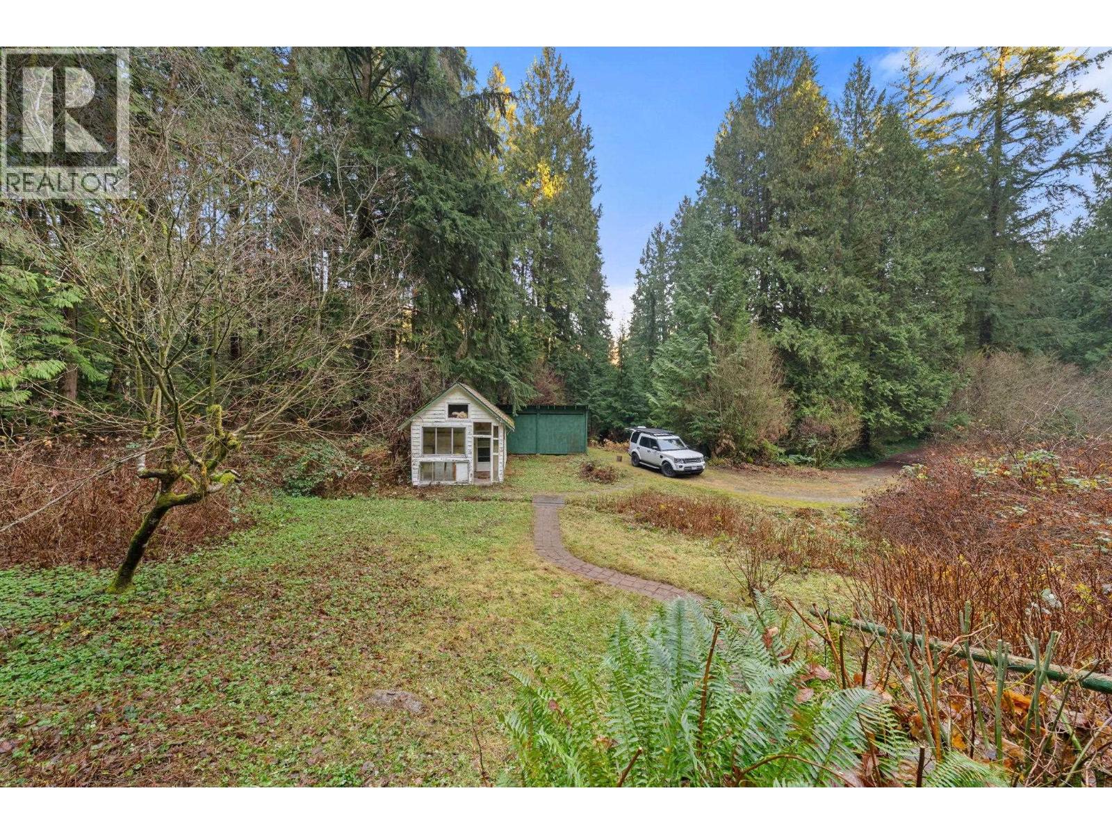 4520 LYNN VALLEY ROAD, North Vancouver