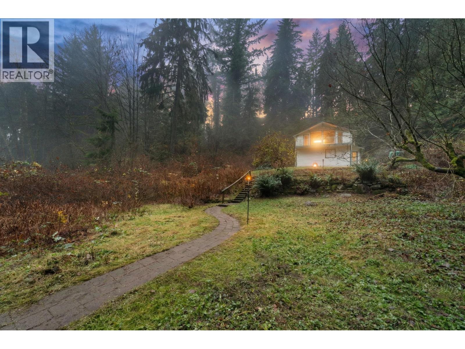 4520 LYNN VALLEY ROAD, North Vancouver