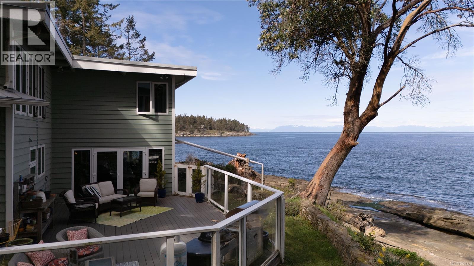  281 Bellhouse Road, Galiano Island