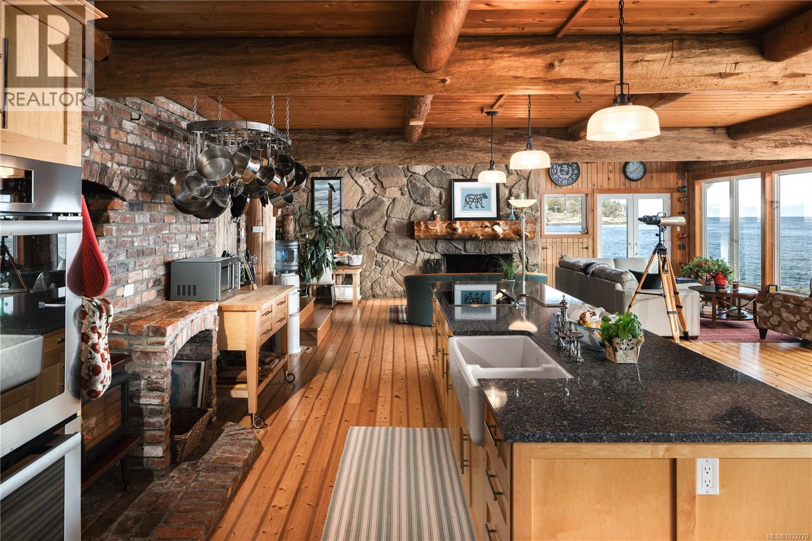  281 Bellhouse Road, Galiano Island