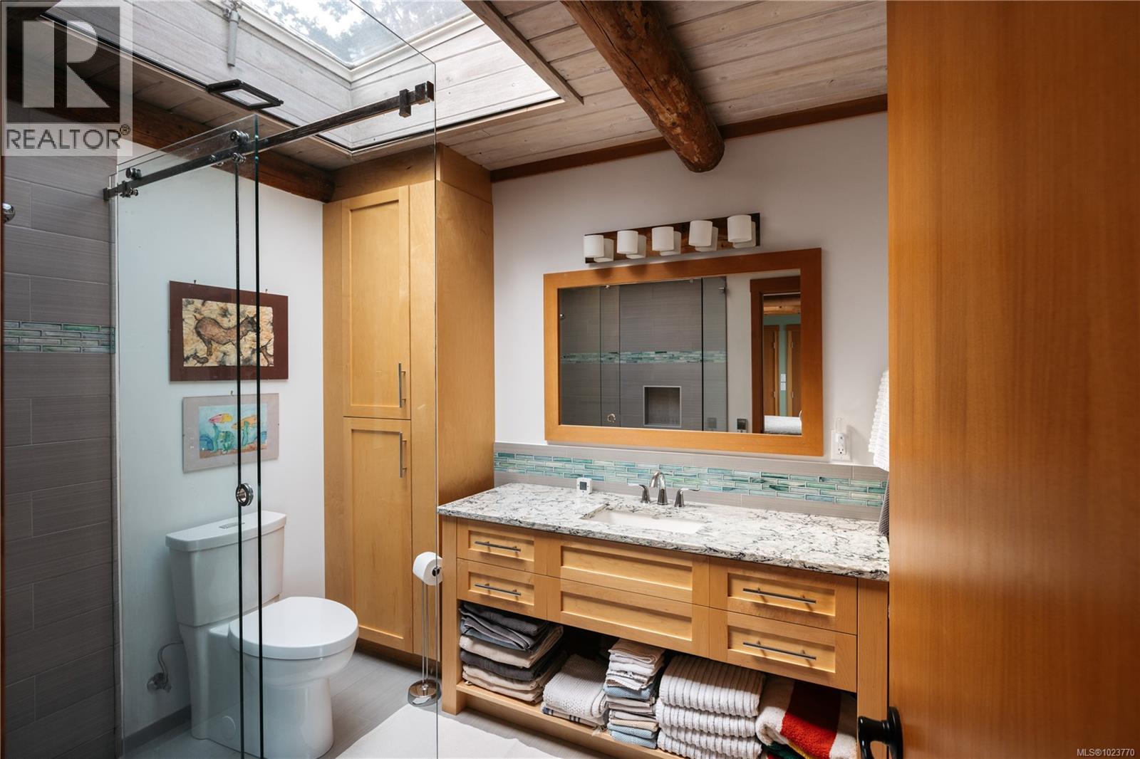  281 Bellhouse Road, Galiano Island